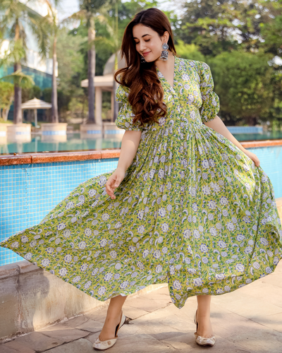 Frock Stitch Ladies Beautiful Long Georgette Dress at Rs 3100/piece in  Jaipur